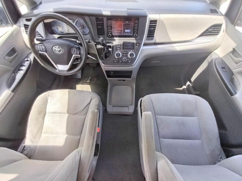 2020 Toyota Sienna VIN 5TDZZ3DC5LS086426 COPART salvage auction — MINOR DENT/SCRATCHES, Fl - Certificate Of Title, sold $4,700 on 2026-07-23 (photo 8)