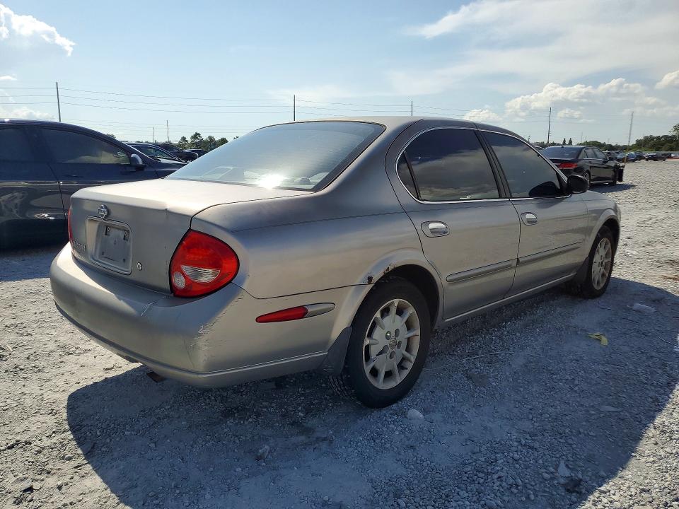 2000 Nissan Maxima VIN JN1CA31D2YT722550 COPART salvage auction — FRONT END, FL - CERT OF TITLE SLVG REBUILDABLE, sold $10 on 2026-07-17 (photo 3)