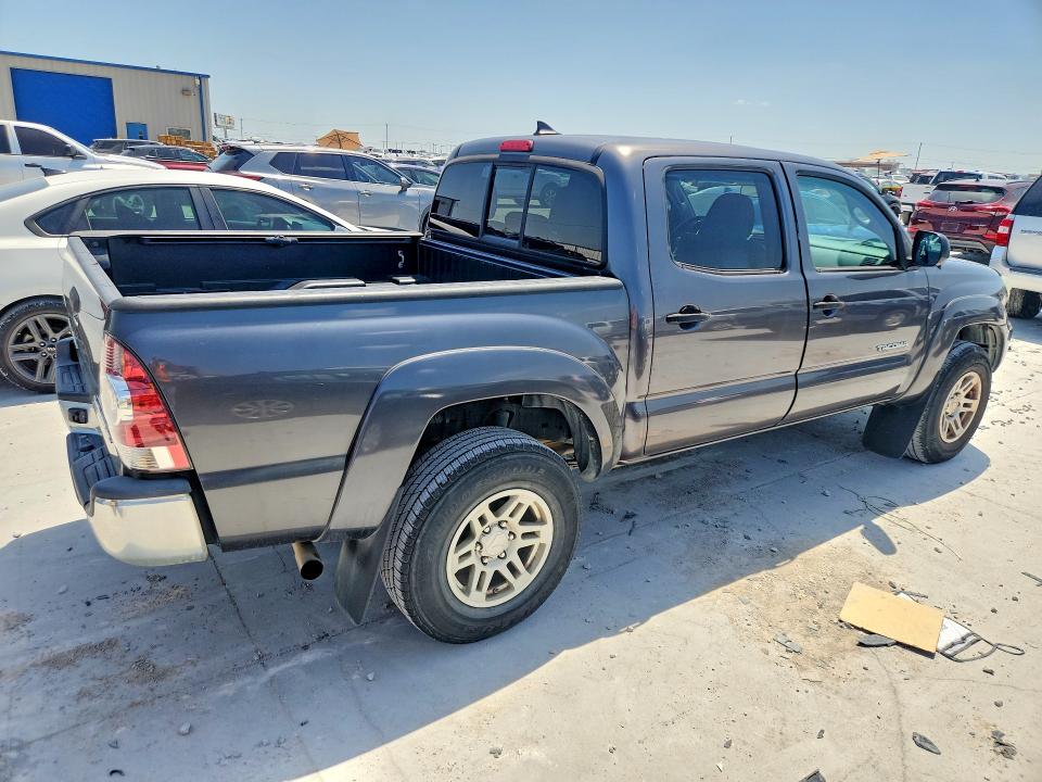 2015 Toyota Tacoma VIN 5TFJU4GN6FX087775 COPART salvage auction — NORMAL WEAR, TX - CERTIFICATE OF TITLE, sold $1,800 on 2026-07-24 (photo 3)