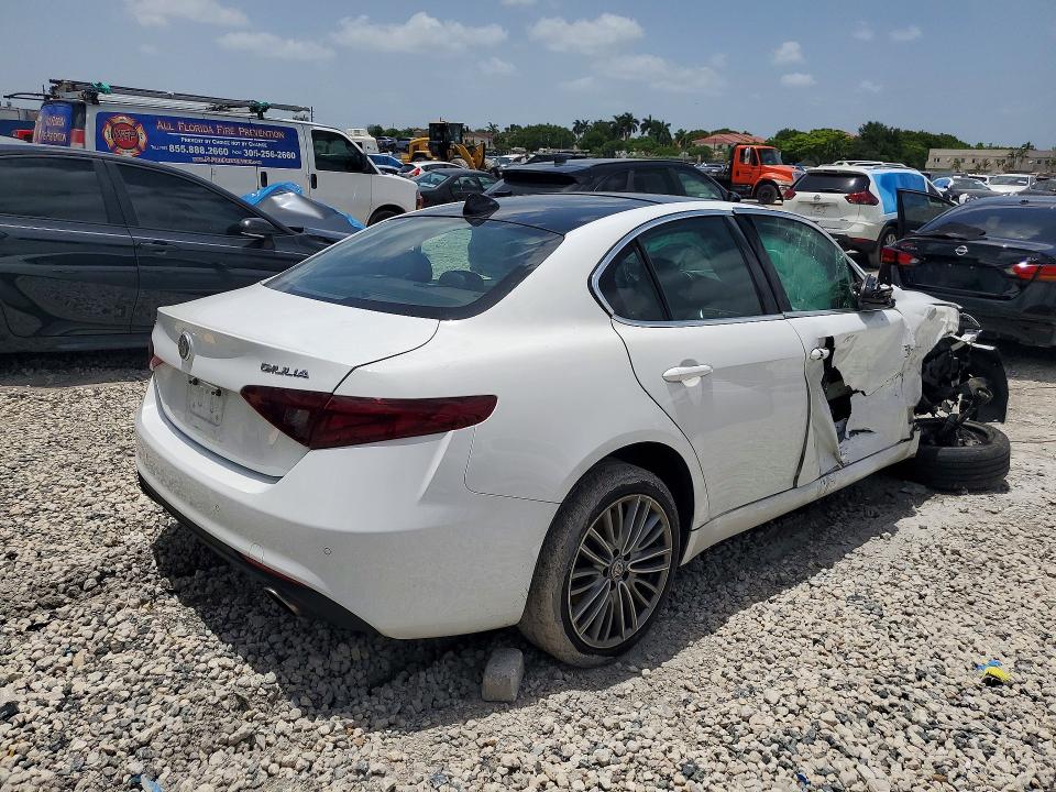 2020 Alfa romeo Giulia VIN ZARFANBN8L7629553 COPART salvage auction — UNDERCARRIAGE, Salvage Title, sold $1,400 on 2026-08-07 (photo 3)