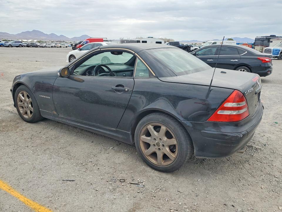 2001 Mercedes-benz Slk-class VIN WDBKK49F81F179032 COPART salvage auction — FRONT END, Az - Certificate Of Title, sold $125 on 2026-07-30 (photo 2)