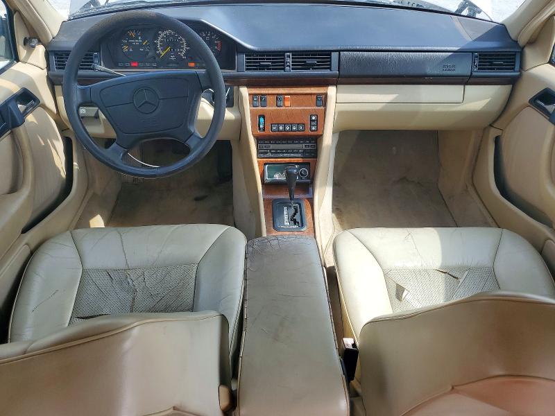1992 Mercedes-benz 400 VIN WDBEA34E6NB793146 COPART salvage auction — MINOR DENT/SCRATCHES, TN - CERTIFICATE OF TITLE, sold $225 on 2026-07-27 (photo 8)