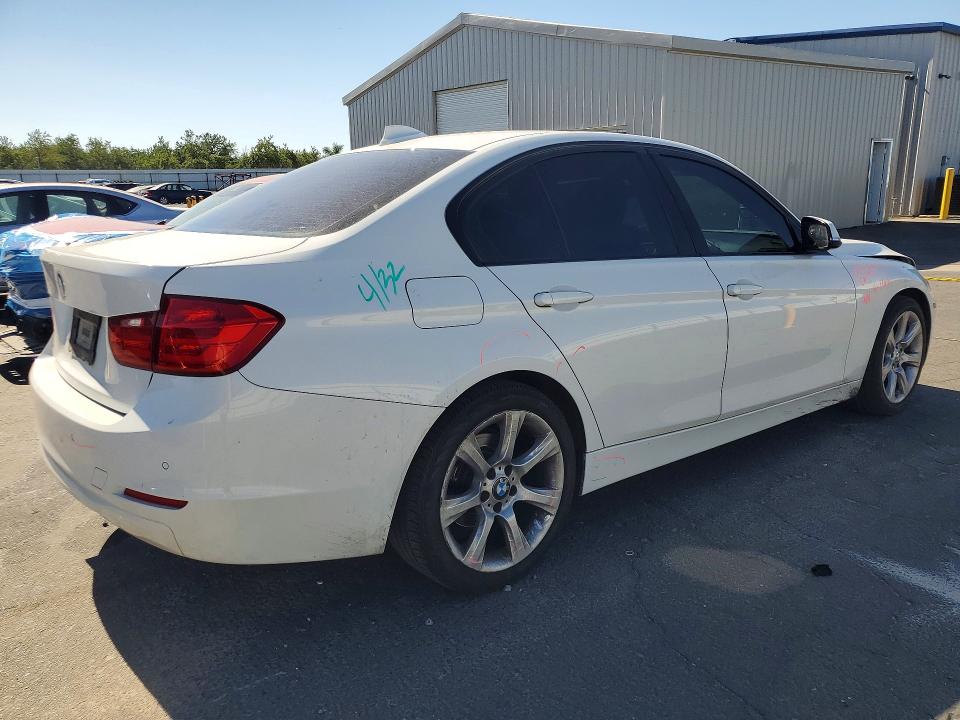 2015 BMW 3er VIN WBA3B1G59FNT05407 COPART salvage auction — FRONT END, CA - SALVAGE CERTIFICATE, sold $750 on 2026-07-23 (photo 3)