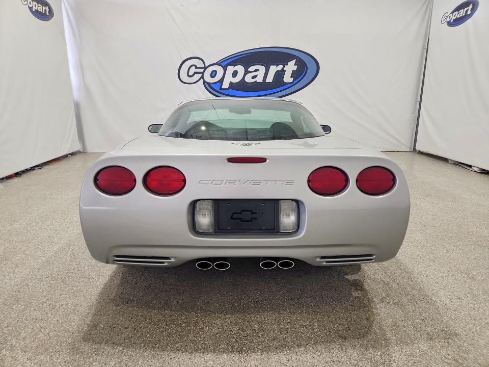 2003 Chevrolet Corvette VIN 1G1YY22GX35118977 COPART salvage auction — MINOR DENT/SCRATCHES, CA - DIS/DLR/EXP ONLY CLEAN TITLE, sold $7,600 on 2026-07-28 (photo 6)