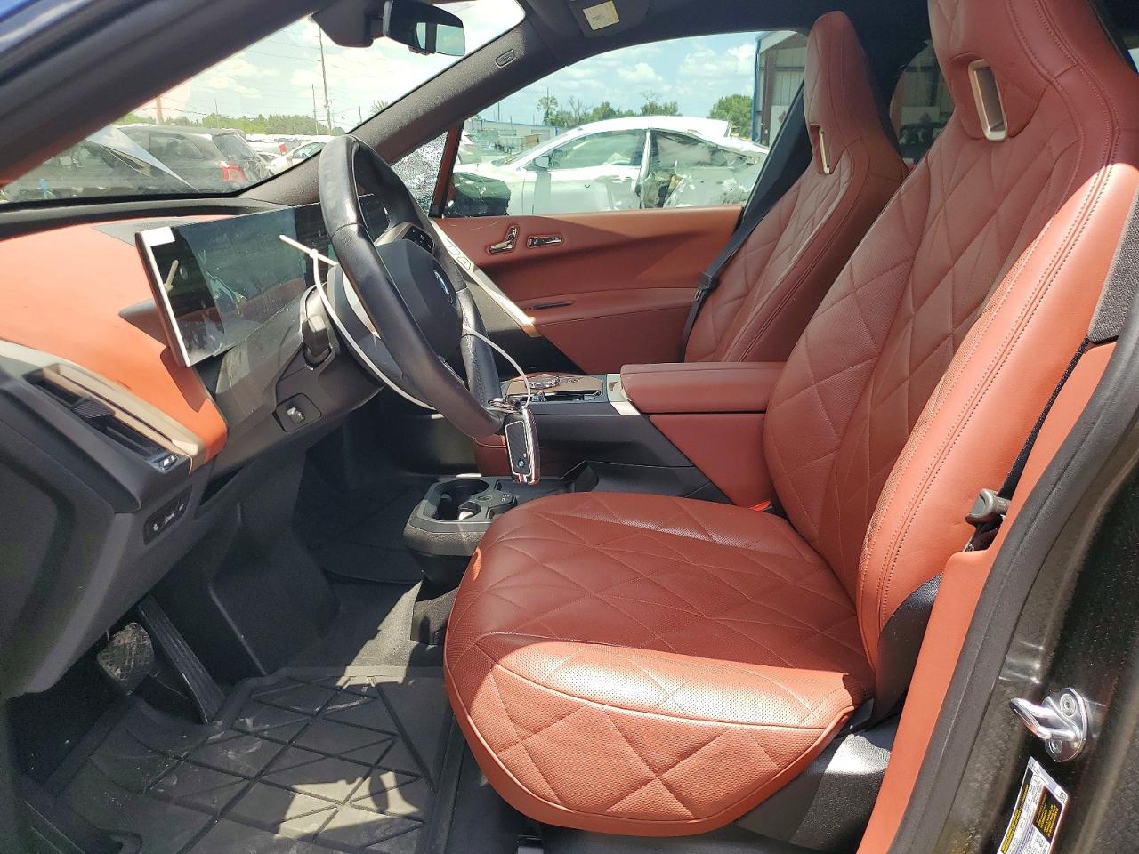 2024 BMW iX VIN WB523CF06RCR08663 COPART salvage auction — Side, FL - CERTIFICATE OF DESTRUCTION, sold $20,100 on 2026-08-28 (photo 7)