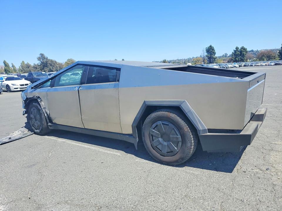 2024 Tesla Cybertruck VIN 7G2CEHED4RA050983 COPART salvage auction — FRONT END, Ca - Salvage Certificate (P), sold $22,500 on 2026-07-17 (photo 2)
