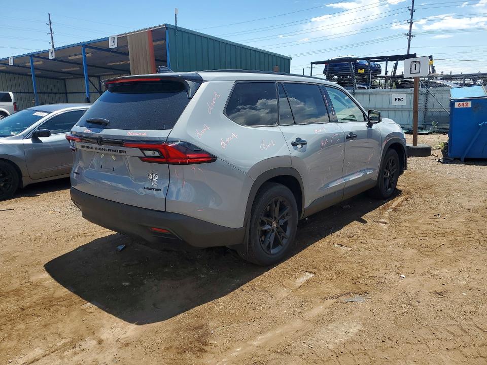 2026 Toyota Highlander VIN 5TDACAB55TS080617 COPART salvage auction — FRONT END, Salvage Title, sold $4,750 on 2026-07-27 (photo 3)