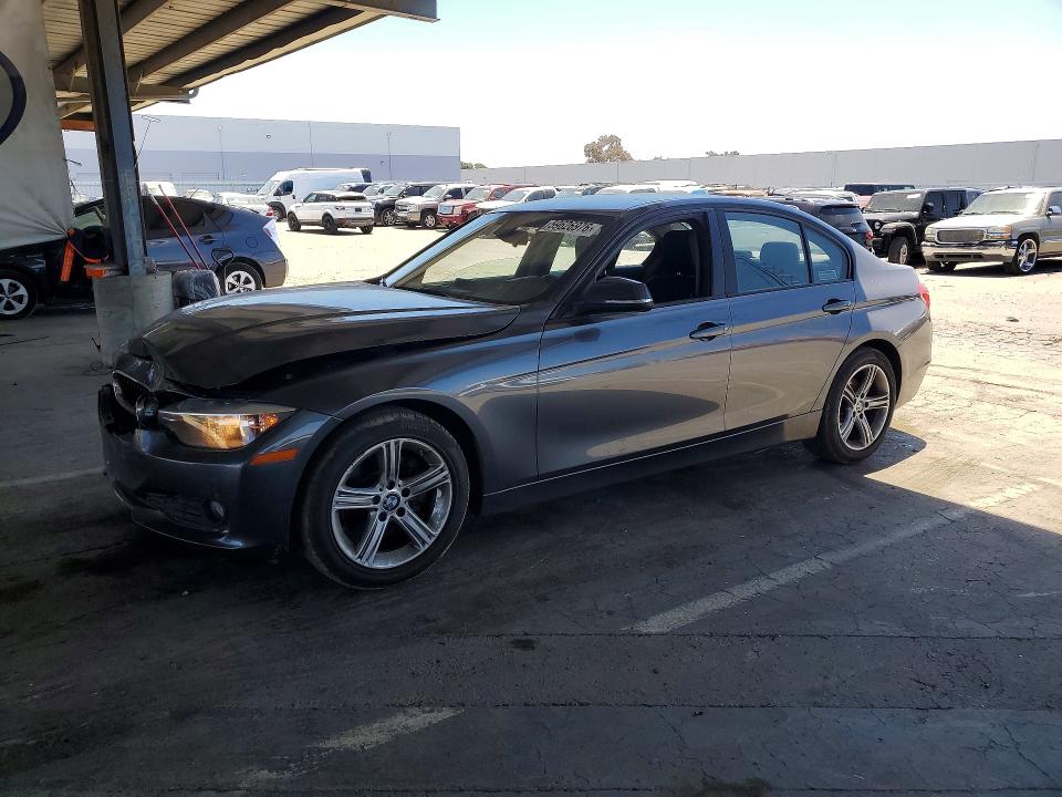 2015 BMW 3er VIN WBA3B1C55FK138003 COPART salvage auction — FRONT END, Ca - Salvage Certificate, sold $1,800 on 2026-08-04 (photo 1)