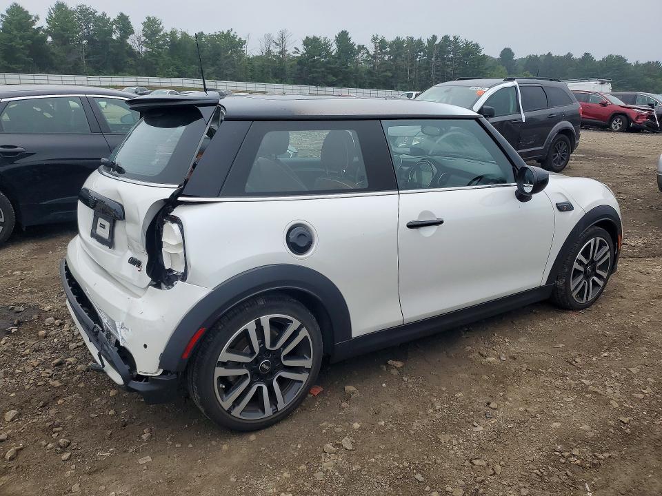 2024 Mini Cooper VIN WMW53DH02R2V71142 COPART salvage auction — REAR END, MD - CERT OF SALVAGE > 75% DAMAGE, sold $6,200 on 2026-08-03 (photo 3)