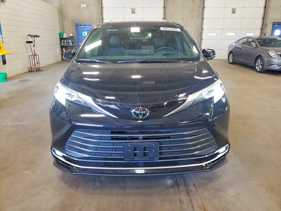 2026 Toyota VIN 5TDESKFC4TS262067 COPART salvage auction — REAR END, Mn - Cert Of Title-Salvage, sold $18,800 on 2026-07-30 (photo 5)