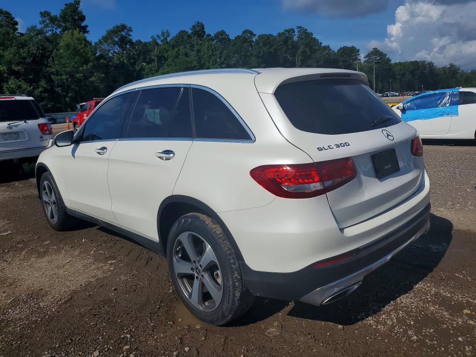 2017 Mercedes-benz Glc VIN WDC0G4JB8HF249023 COPART salvage auction — MINOR DENT/SCRATCHES, La - Certificate Of Title (P), sold $8,700 on 2026-07-24 (photo 2)