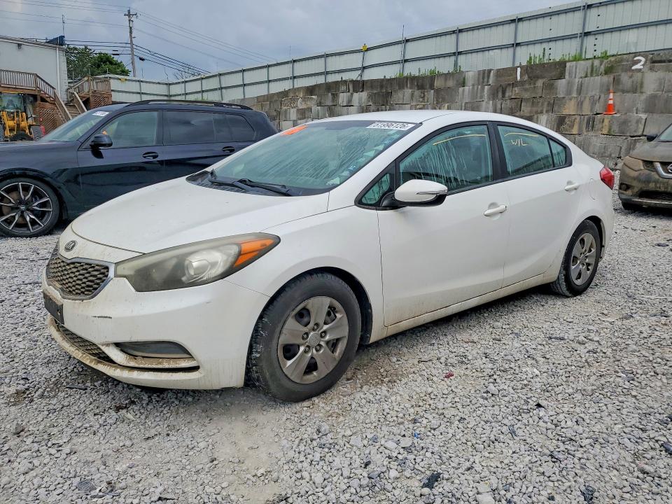 2015 Kia Forte VIN KNAFX4A62F5303046 COPART salvage auction — WATER/FLOOD, KY - CERT OF TITLE-SALVAGE WATER (P), sold $325 on 2026-07-31 (photo 1)