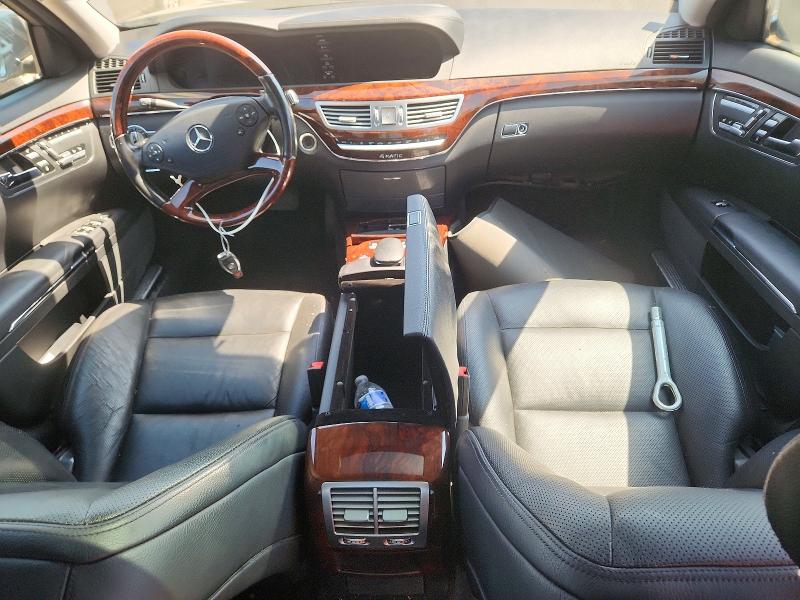 2013 Mercedes-benz S-klasse VIN WDDNG9EB4DA507117 COPART salvage auction — WATER/FLOOD, Mi - Cert Of Title-Flood Vehicle, sold $1,050 on 2026-08-12 (photo 8)