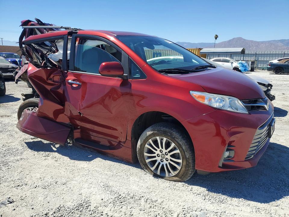 2020 Toyota Sienna VIN 5TDYZ3DC0LS065706 COPART salvage auction — REAR END, Ca - Salvage Certificate, sold $250 on 2026-07-29 (photo 4)