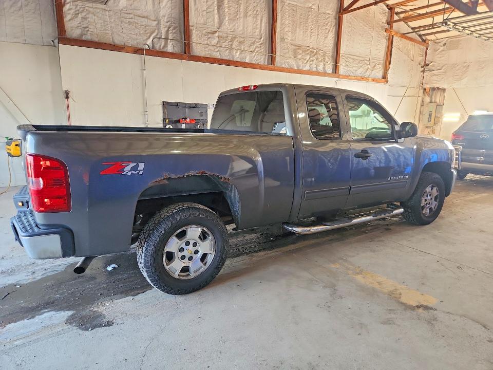 2011 Chevrolet Silverado 1500 VIN 1GCRKSE34BZ368258 COPART salvage auction — NORMAL WEAR, Ky - Certificate Of Title, sold $1,150 on 2026-07-06 (photo 3)