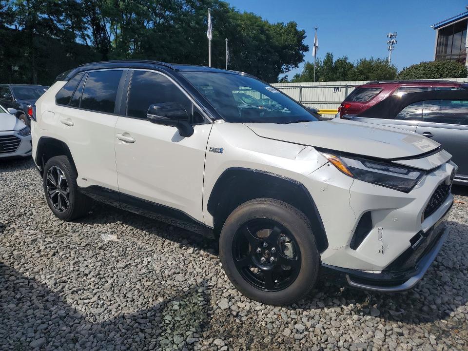 2021 Toyota Rav 4 VIN JTMFB3FV5MD012071 COPART salvage auction — FRONT END, ID - CERTIFICATE OF TITLE, sold $14,000 on 2026-08-28 (photo 4)
