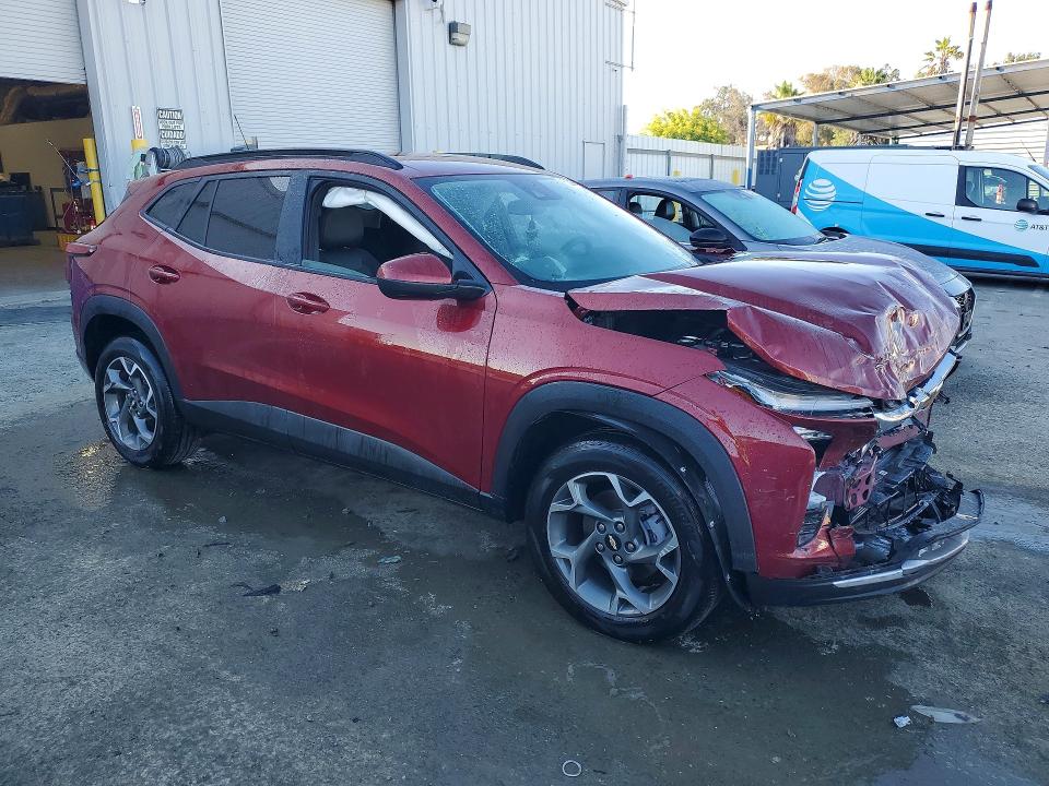 2025 Chevrolet Trax VIN KL77LHEP2SC156663 COPART salvage auction — FRONT END, FL - CERT OF TITLE SLVG REBUILDABLE (P), sold $2,100 on 2026-07-15 (photo 4)