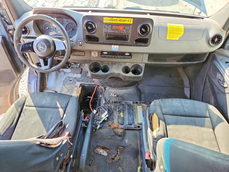 2019 Mercedes-benz Sprinter VIN WD4PF1CD3KT006884 COPART salvage auction — MINOR DENT/SCRATCHES, Oh - Certificate Of Title, sold $8,400 on 2026-08-03 (photo 8)