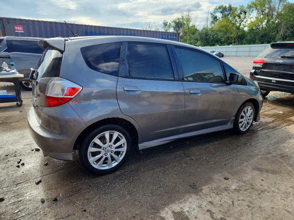 2013 Honda Fit VIN JHMGE8H59DC076284 COPART salvage auction — BURN, WI - JUNKED VEHICLE BILL OF SALE, sold $525 on 2026-07-20 (photo 3)
