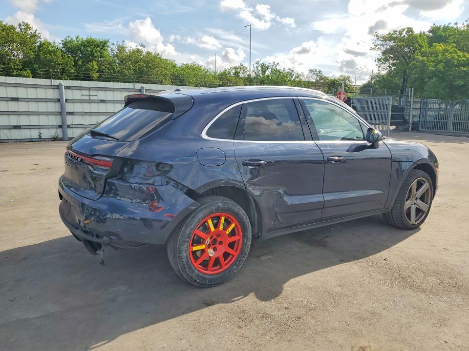 2019 Porsche Macan VIN WP1AB2A5XKLB30226 COPART salvage auction — SIDE, Fl - Cert Of Title Slvg Rebuildable, sold $12,500 on 2026-07-13 (photo 3)