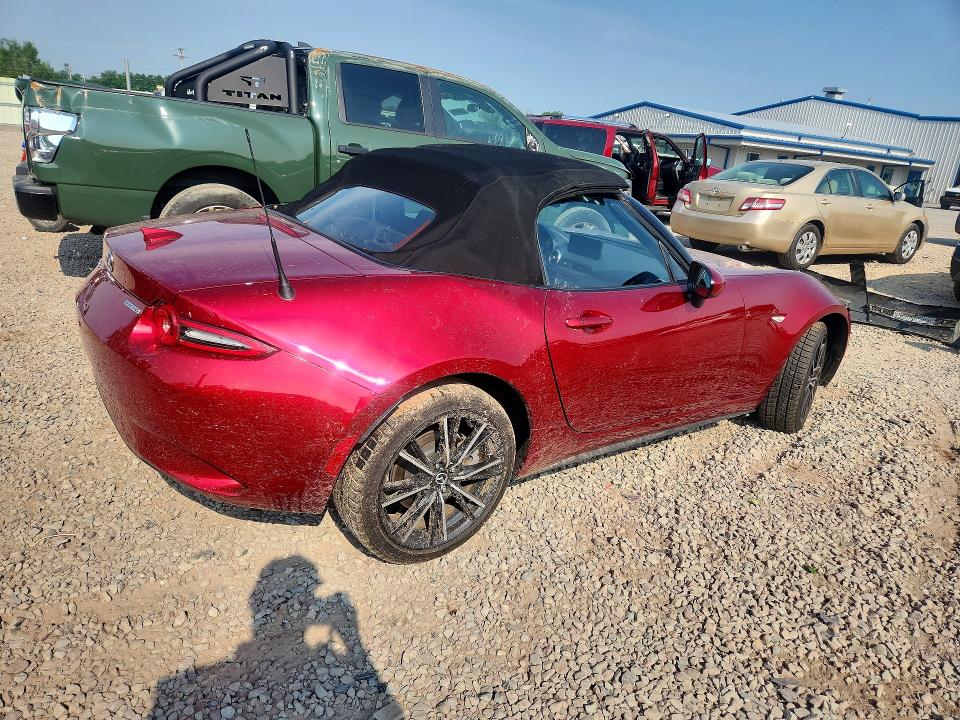 2024 Mazda Mx-5 VIN JM1NDAD73R0604730 COPART salvage auction — REAR END, Ny - Mv-907A Salvage Certificate, sold $600 on 2026-09-09 (photo 3)
