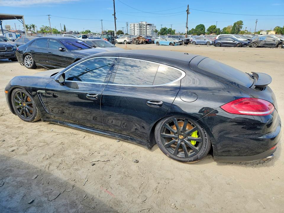 2015 Porsche Panamera VIN WP0AD2A70FL040716 COPART salvage auction — MINOR DENT/SCRATCHES, Salvage Title, sold $6,500 on 2026-10-05 (photo 2)