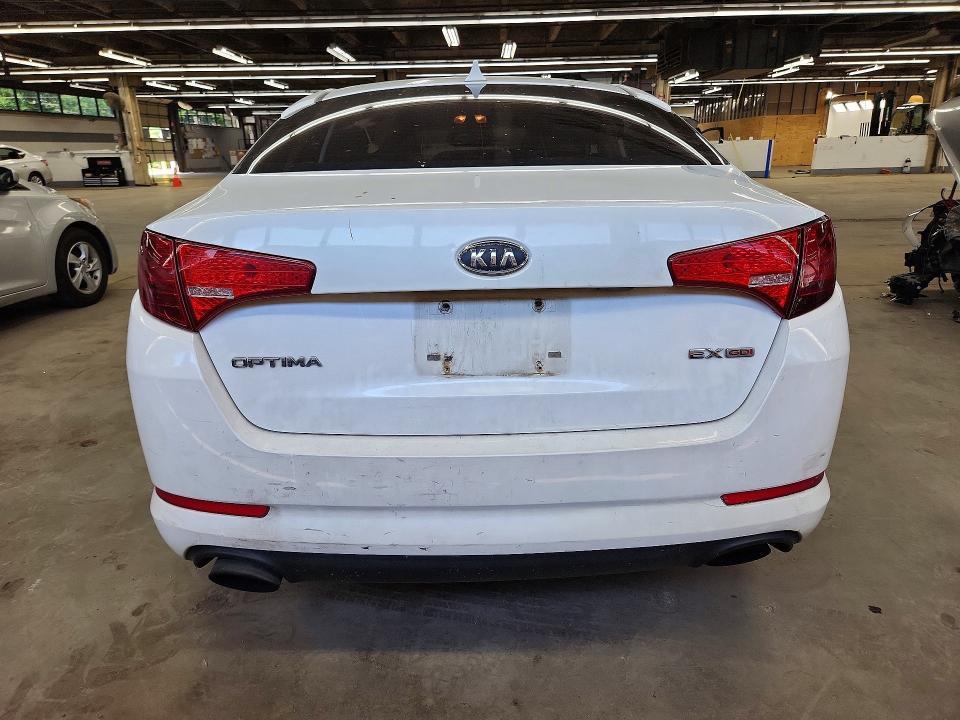 2012 Kia Optima VIN 5XXGN4A78CG007994 COPART salvage auction — MINOR DENT/SCRATCHES, Il - Certificate Of Title, sold $2,232 on 2026-07-27 (photo 6)