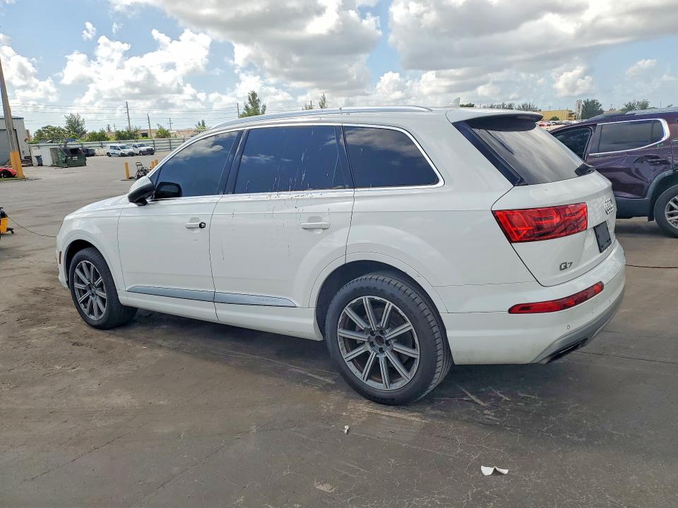 2019 Audi Q7 VIN WA1LAAF73KD014615 COPART salvage auction — MINOR DENT/SCRATCHES, FL - CERTIFICATE OF TITLE (P), sold $2,550 on 2026-07-27 (photo 2)