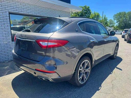 2018 Maserati Levante VIN ZN661YUS3JX269795 COPART salvage auction — NORMAL WEAR, Va - Certificate Of Title (P), sold $9,100 on 2026-07-27 (photo 4)