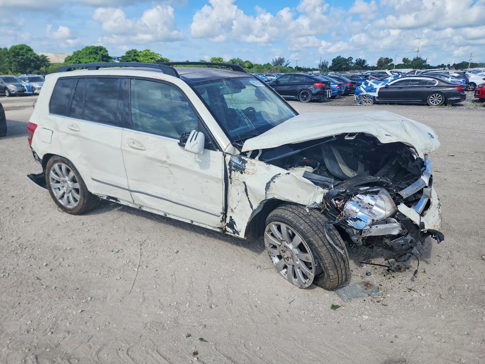 2010 Mercedes-benz Glk-klasse VIN WDCGG8HB7AF348675 COPART salvage auction — FRONT END, Fl - Cert Of Title Slvg Rebuildable, sold $275 on 2026-07-28 (photo 4)