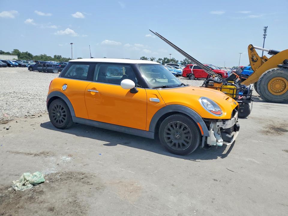 2017 Mini Cooper VIN WMWXP7C57H3B93820 COPART salvage auction — FRONT END, Fl - Cert Of Title Slvg Rebuildable, sold $2,200 on 2026-08-19 (photo 4)