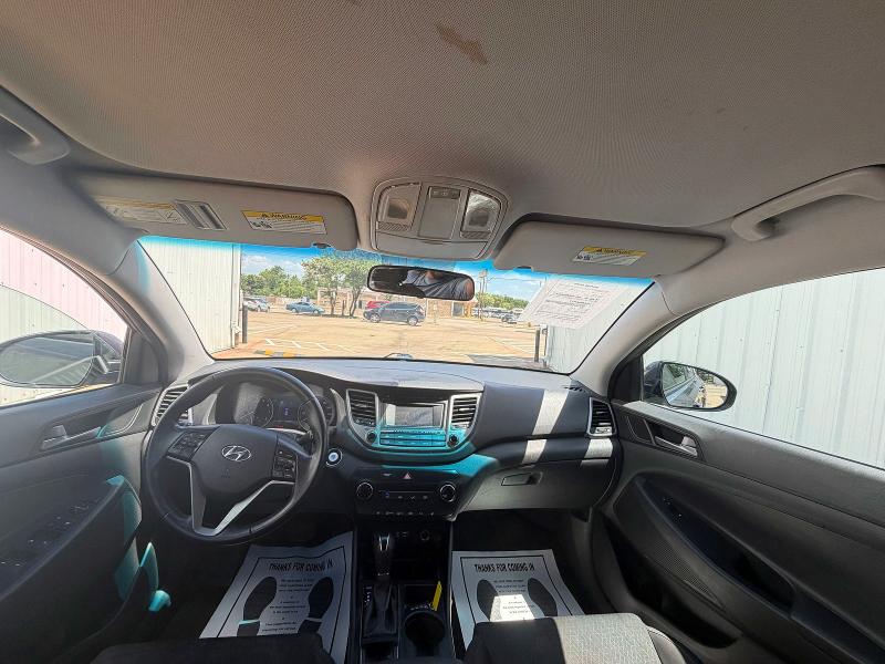 2016 Hyundai Tucson VIN KM8J33A27GU111902 COPART salvage auction — MINOR DENT/SCRATCHES, Tx - Certificate Of Title (P), sold $950 on 2026-07-21 (photo 9)