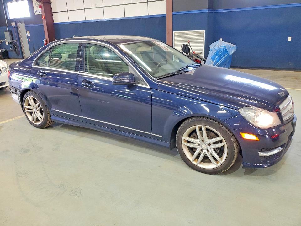 2012 Mercedes-benz C-klasse VIN WDDGF8BB8CA640259 COPART salvage auction — REAR END, CT - CERT OF TITLE-SALVAGE, sold $1,000 on 2026-08-13 (photo 4)
