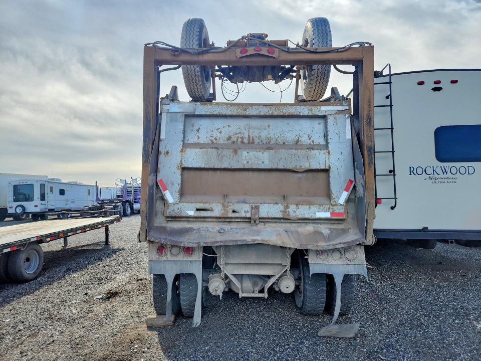 2005 Peterbilt 357 VIN 1NPALUEX35D849282 COPART salvage auction — SIDE, MT - CERTIFICATE OF TITLE TOTALED, sold $22,800 on 2026-09-15 (photo 6)