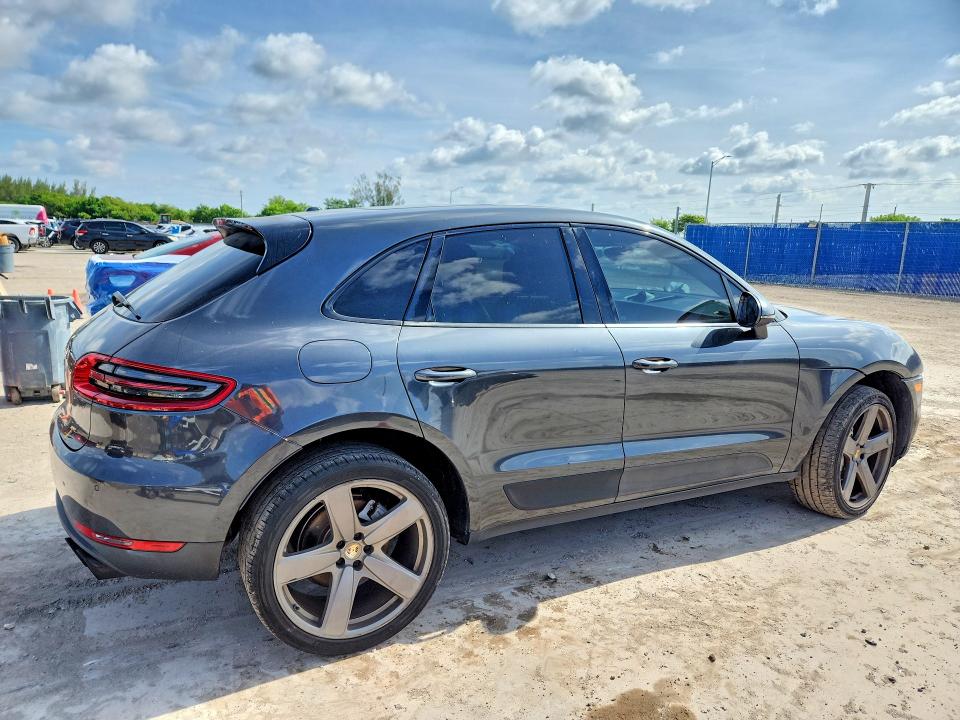 2017 Porsche Macan VIN WP1AB2A57HLB14493 COPART salvage auction — FRONT END, Fl - Cert Of Title Slvg Rebuildable, sold $7,300 on 2026-08-12 (photo 3)