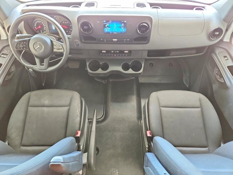 2024 Mercedes-benz Sprinter VIN W1Z4KFHY4RP737240 COPART salvage auction — MINOR DENT/SCRATCHES, LA - CERTIFICATE OF TITLE (P), sold $9,100 on 2026-07-27 (photo 8)