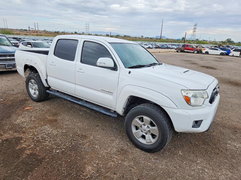 2015 Toyota Tacoma VIN 5TFJU4GN3FX072747 COPART salvage auction — REAR END, AZ - CERT OF TITLE - SALVAGE, sold $3,100 on 2026-07-24 (photo 4)