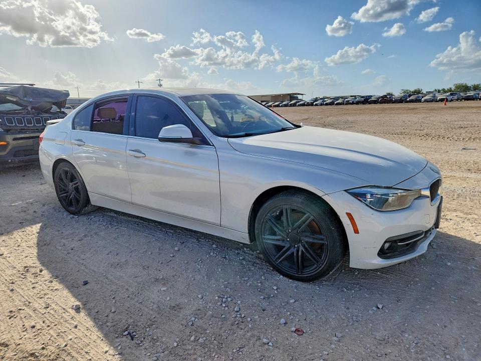2018 BMW VIN WBA8B9C52JAE22114 COPART salvage auction — WATER/FLOOD, Tx - Salvage Title-Flood Damage, sold $2,250 on 2026-08-06 (photo 4)