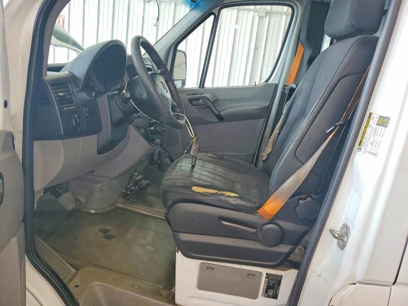 2014 Mercedes-benz Sprinter VIN WD3PE8DE4E5897381 COPART salvage auction — MINOR DENT/SCRATCHES, Wv - Certificate Of Title (P), sold $2,750 on 2026-07-29 (photo 7)