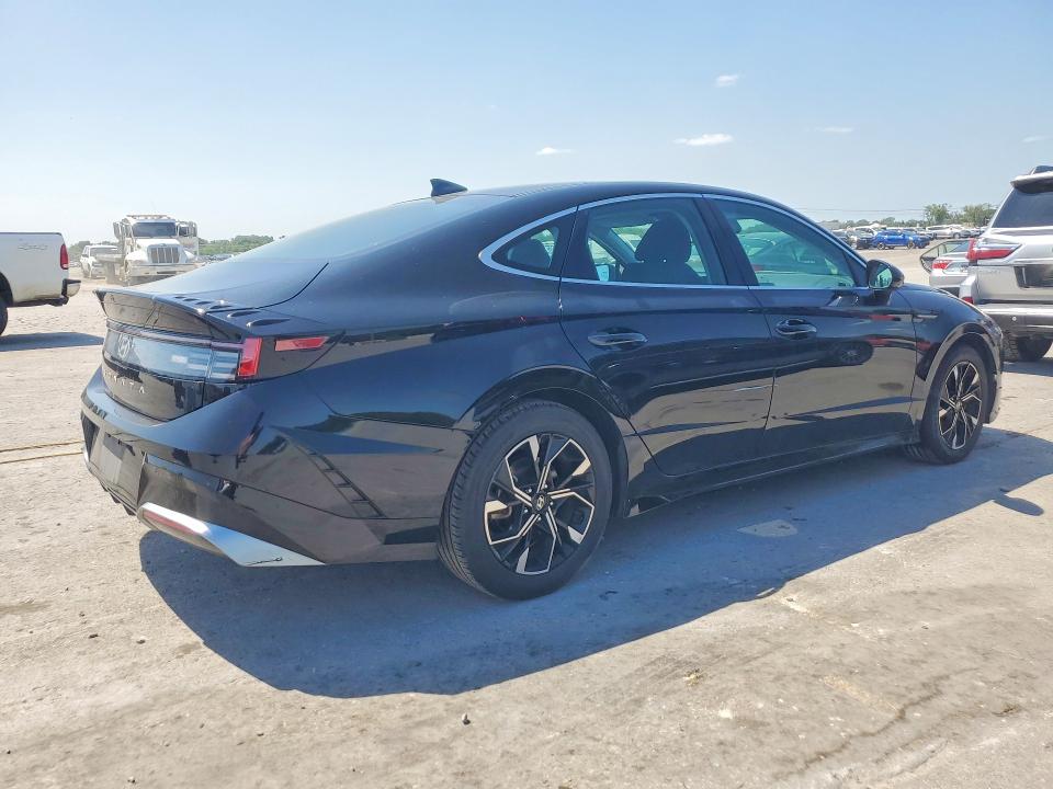 2024 Hyundai Sonata VIN KMHL64JA9RA399133 COPART salvage auction — MINOR DENT/SCRATCHES, Fl - Cert Of Title-Slvg Rebld Flood, sold $9,900 on 2026-08-19 (photo 3)