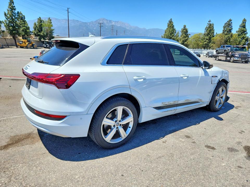 2019 Audi E-tron VIN WA1LAAGE6KB005397 COPART salvage auction — FRONT END, CA - SALVAGE CERTIFICATE, sold $13,200 on 2026-07-23 (photo 3)