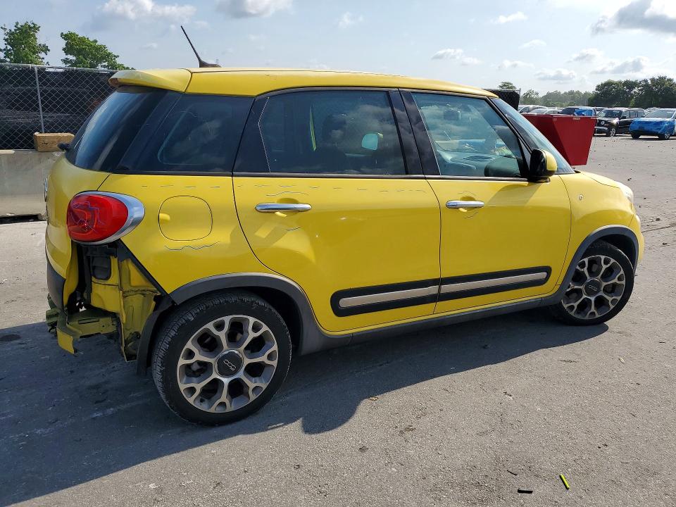 2014 Fiat 500l VIN ZFBCFADHXEZ019629 COPART salvage auction — REAR END, Fl - Cert Of Title Slvg Rebuildable, sold $500 on 2026-08-06 (photo 3)