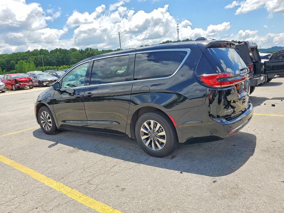 2024 Chrysler Pacifica VIN 2C4RC1S75RR166709 COPART salvage auction — MINOR DENT/SCRATCHES, FL - CERT OF TITLE-SLVG REBLD FLOOD (P), sold $14,800 on 2026-07-30 (photo 2)