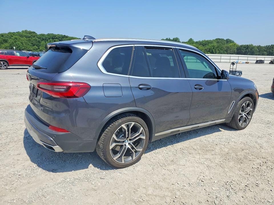 2019 BMW X5 VIN 5UXCR6C50KLL38852 COPART salvage auction — SIDE, Nc - Salvage Certificate Of Title, sold $12,700 on 2026-07-29 (photo 3)