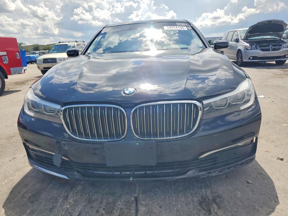 2018 BMW 7er VIN WBA7E4C50JGV23989 COPART salvage auction — MINOR DENT/SCRATCHES, In - Certificate Of Title, sold $7,800 on 2026-07-28 (photo 5)