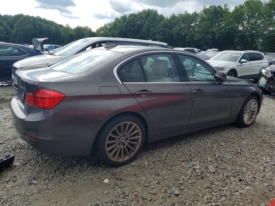 2013 BMW 3er VIN WBA3B3C54DF530326 COPART salvage auction — MECHANICAL, Ma - Cert Of Title-Reconstrctd Coll, sold $400 on 2026-08-20 (photo 3)
