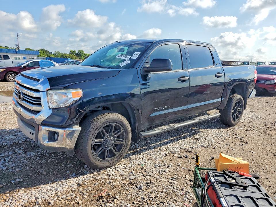 2017 Toyota Tundra VIN 5TFEM5F19HX122141 COPART salvage auction — MINOR DENT/SCRATCHES, Tx - Certificate Of Title, sold $10,700 on 2026-07-29 (photo 1)