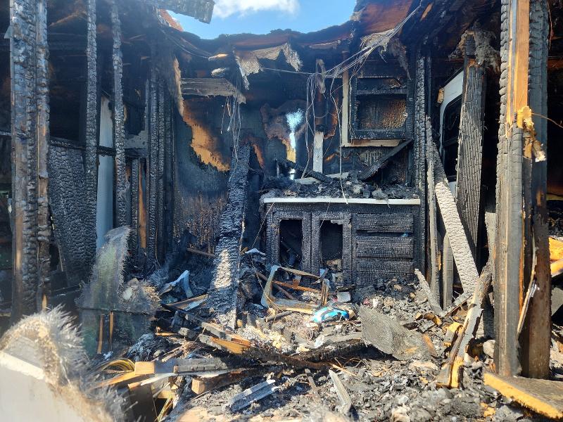 2016 Dutchmen VIN 4YDF39736GZ990841 COPART salvage auction — Burn Interior, MO - JUNKING CERTIFICATE, sold $60 on 2026-09-30 (photo 9)