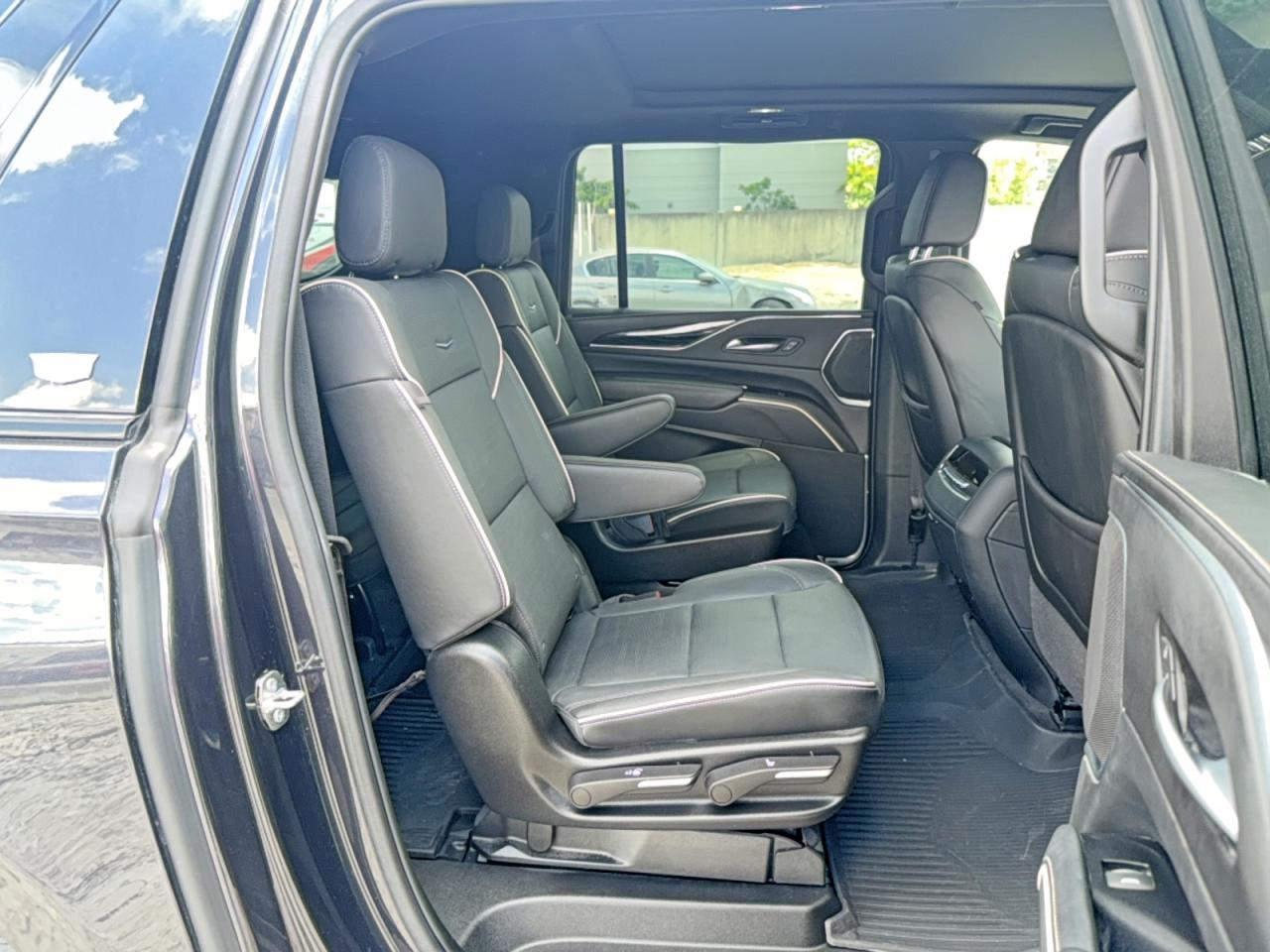 2023 Cadillac Escalade ESV VIN 1GYS3PKL2PR563390 COPART salvage auction — Normal Wear, FL - CERT OF TITLE SLVG REBUILDABLE (P), sold $46,250 on 2026-08-07 (photo 6)