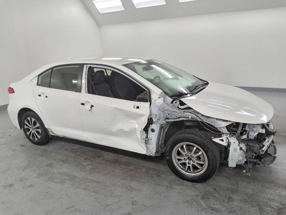 2022 Toyota Corolla VIN JTDEAMDE5N3003370 COPART salvage auction — FRONT END, CA - CERTIFICATE OF TITLE, sold $3,800 on 2026-07-15 (photo 4)